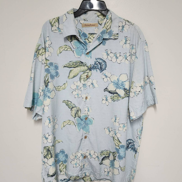 Tommy Bahama Other - Tommy Bahama 100% Silk Hawaiian Camp Shirt Mens Size XL Tropical Button Up